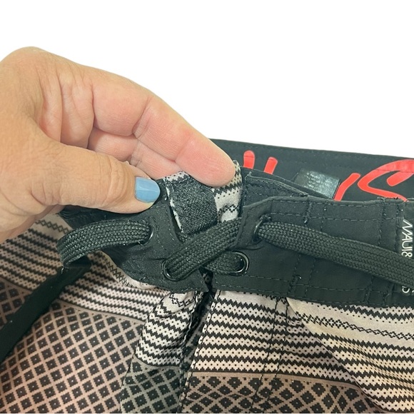 MAUI & SONS Men’s Board Shorts M Pocket Drawstring & Hook/loop Closure Men 32 - Picture 7 of 11